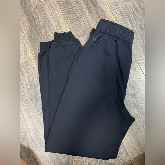 Lululemon Stretch High-Rise Jogger - Picture 2 of 4